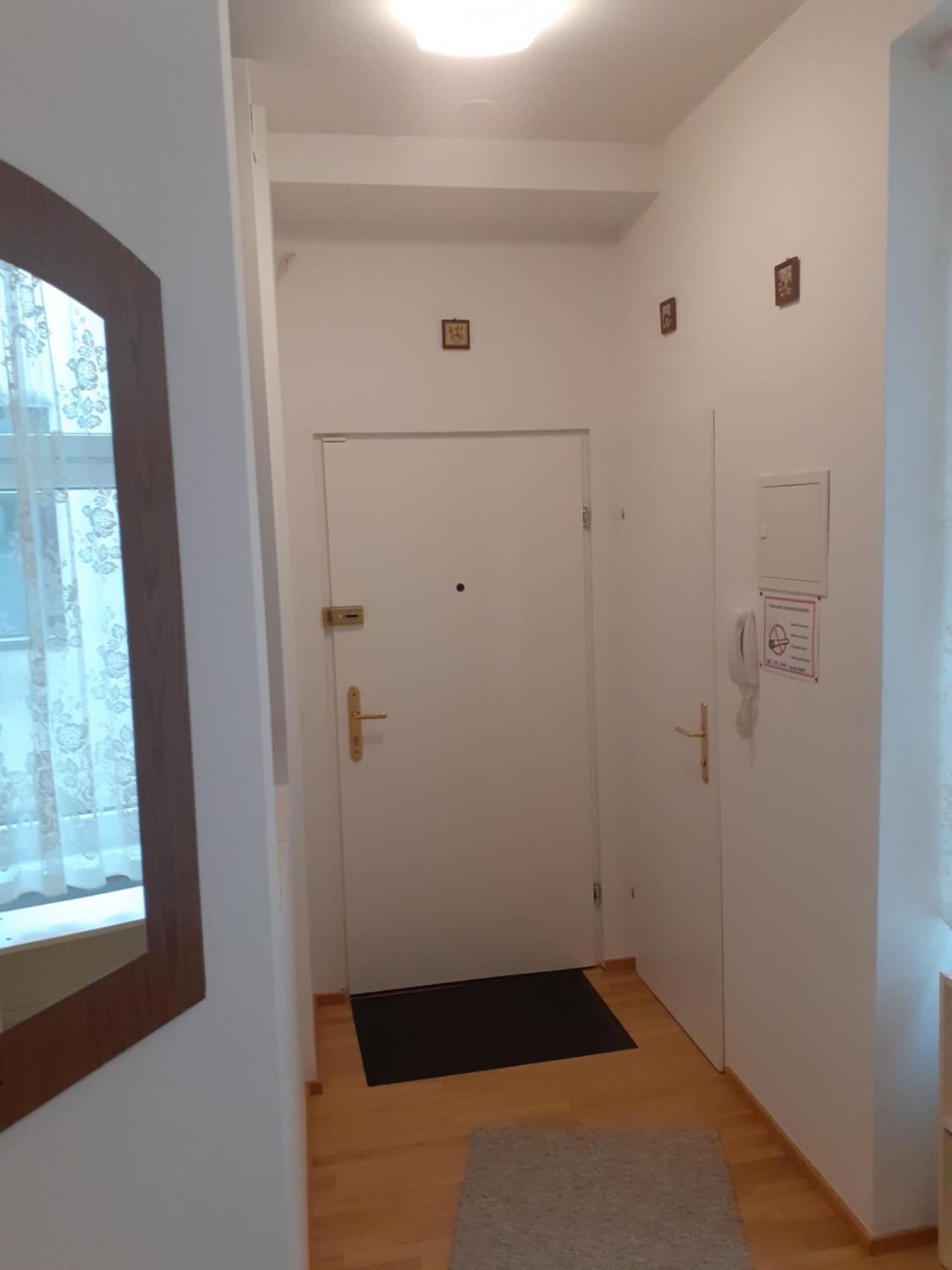 维也纳 快乐旅馆酒店 外观 照片